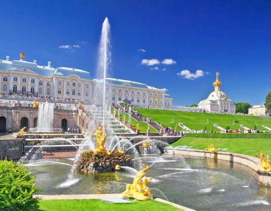 Школьный тур: Санкт-Петербург (пригороды)