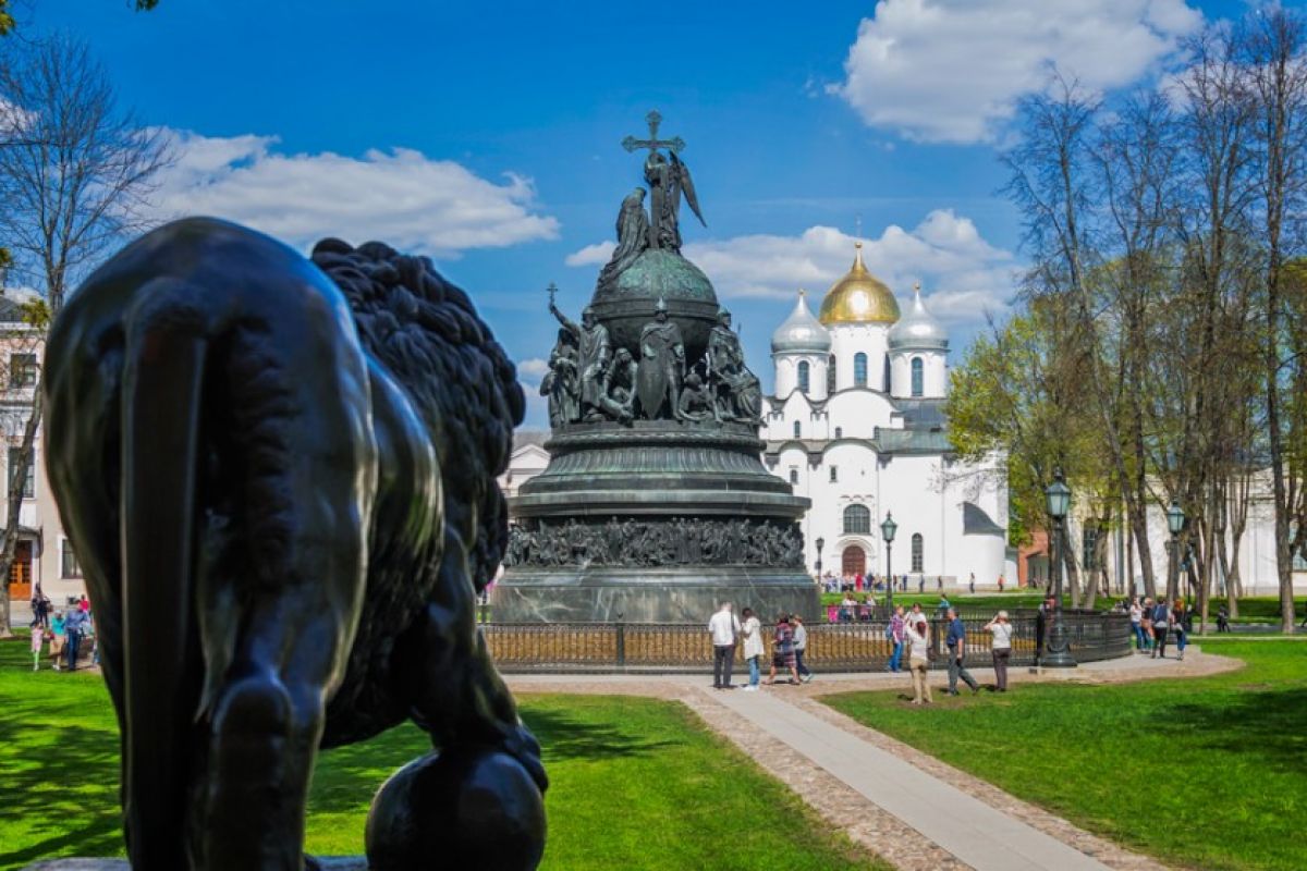 Пушкинские Горы  - Псков - Изборск – Печоры - Великий Новгород  3 дня