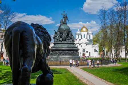 В Великий Новгород из Пскова с "Континентом"