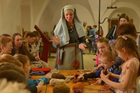 Мастерская исторического костюма